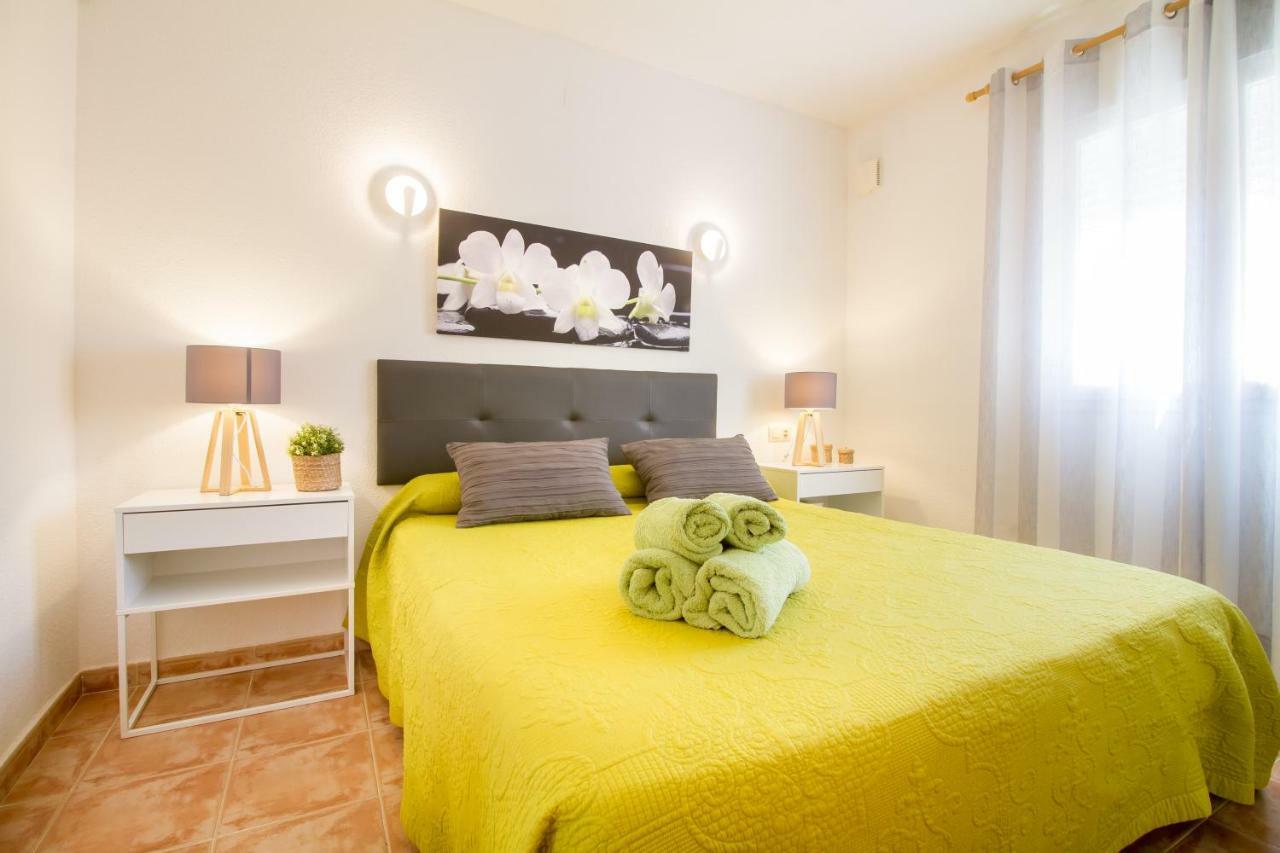 Robertapartments Benitachell Exteriör bild